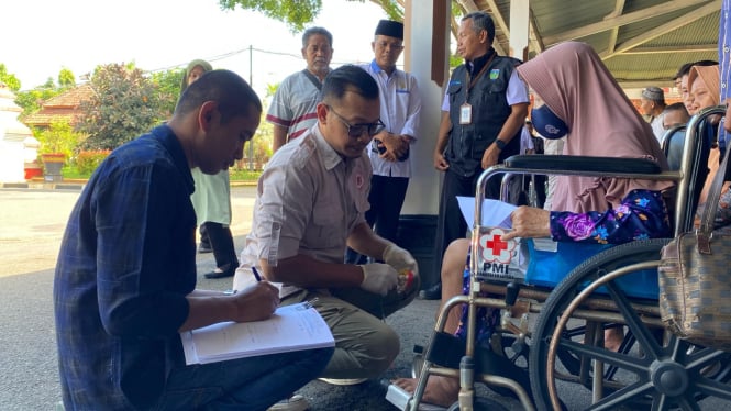 Pengukuran kaki dan tangan palsu bagi tuna daksa Jepara