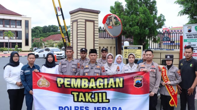 Kampanyekan Kamtibmas di Jepara sambil berbagi takjil