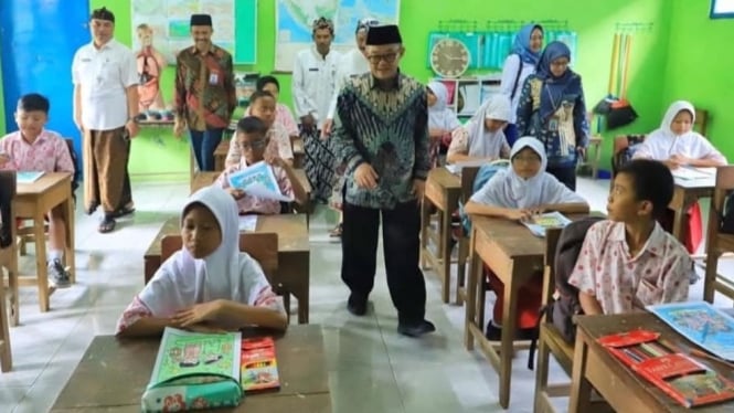 Mendikdasmen melihat kondisi dan serap aspirasi pendidikan di Kudus