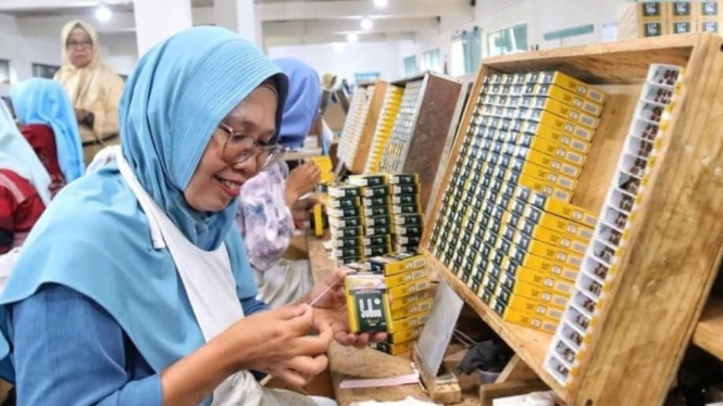 Kalangan buruh rokok di Kudus dapat BLT jelang Lebaran