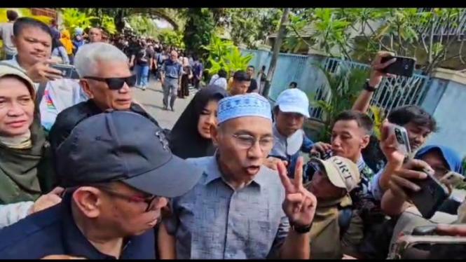 TPUA Datangi Rumah Jokowi di Solo.