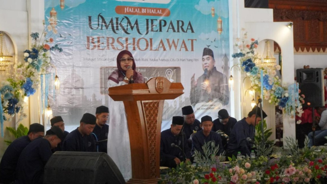 Ketua UMKM Kartini Mandiri Tri Rusminingsih bersinergi bangun Jepara