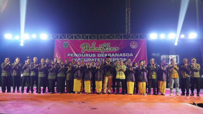 Jajaran Pengurus Dekranasda Jepara 2025-2030 usai dilantik.