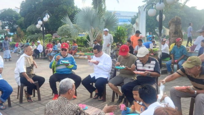 DPR RI Rizal Bawazier sarapan bareng warga Kota Pekalongan