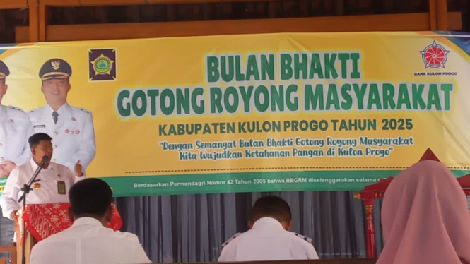 Pembukaan Program Bulan Bakti Gotong Royong Masyarakat