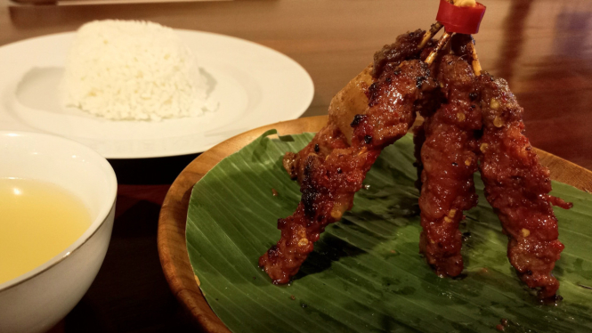 Sate sapi lembut di Sate Kraton