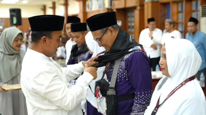 Melepas Calon Haji