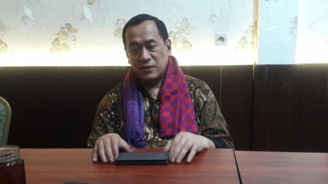 Ketua Lembaga Hukum Karaton Surakarta,  KPH Eddy S. Wirabhumi