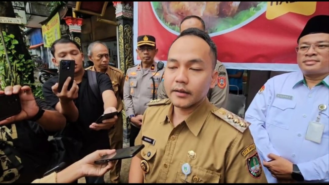Wali Kota Solo Respati Sidak Ayam Widuran