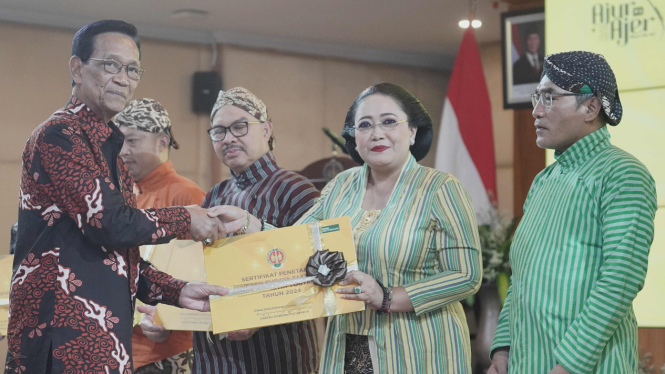 Sri Sultan HB X serahkan Sertifikat Warisan Budaya Takbenda