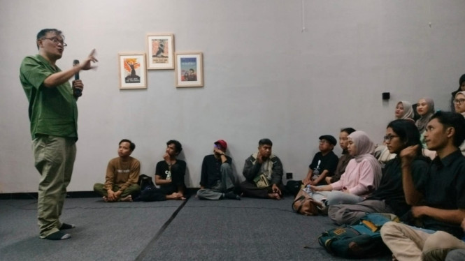 Budiman Sudjatmiko dalam diskusi di Yogya