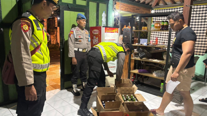 Ditsamapta Polda DIY amankan miras