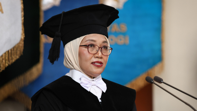 Prof Dr Atik Triratnawati