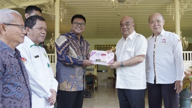 Anggota MACI Yogya dan Wakil Gubernur DIY