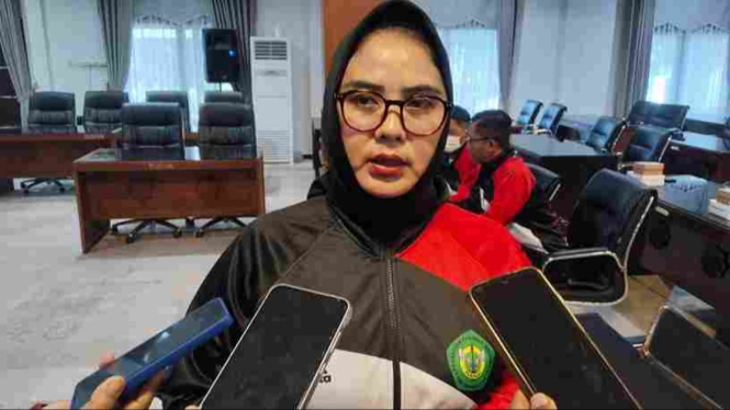 Ketua Komisi B DPRD Karanganyar, Latri Listowati,