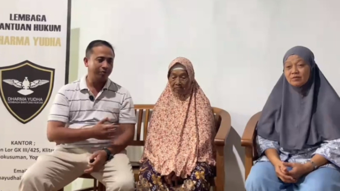 Sri Panuntun dan Ibunya minta keadilan