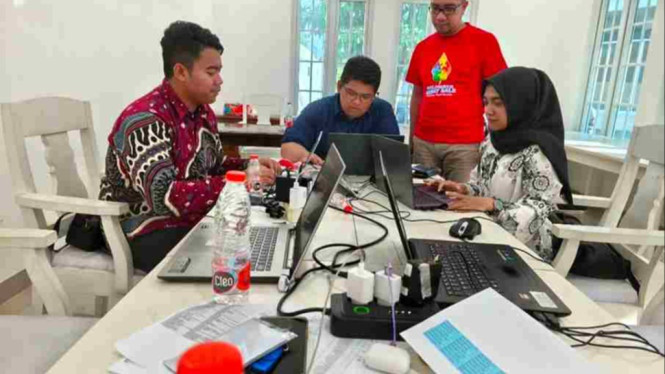 Ketua SGS Karanganyar Tengah Cek Volunteer