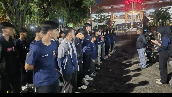 Para pendekar Bangau Ruyung Kudus berangkat ke TMII