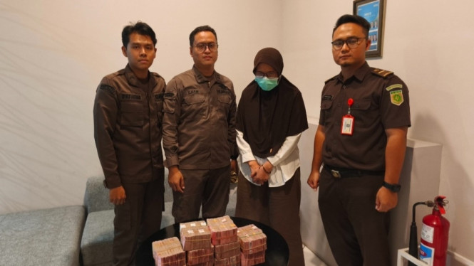 Kejari tunjukan uang sitaan Rp 1 Miliar