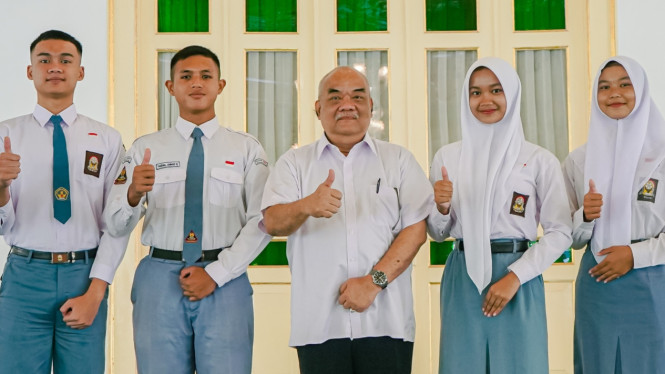 Wagub DIY Bersama calon Paskibraka Nasional