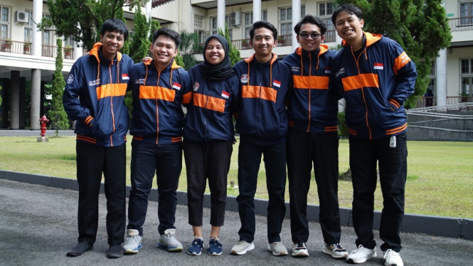 Tim UGM juara Kibo-RPC