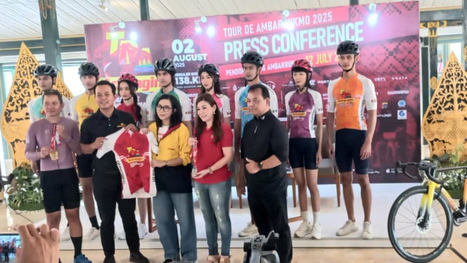 Peluncuran jersey Antangin Tour de Ambarrukmo 2025
