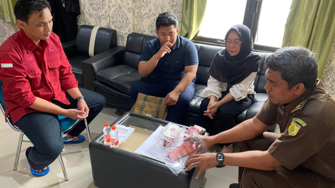 Salah satu tersangka Alkes kembalikan uang ke Kejari Karanganyar