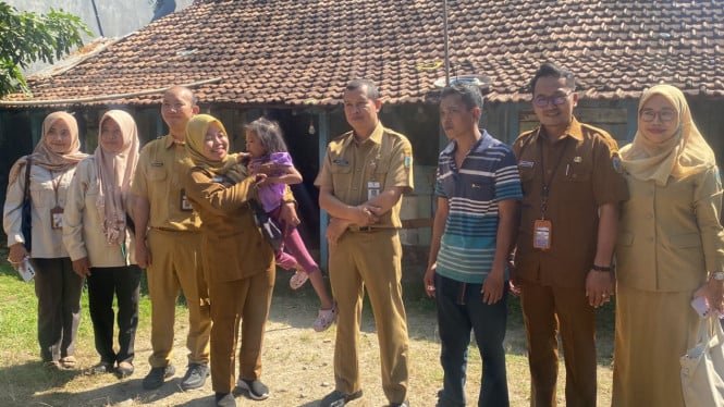 SLB Purwosari bersama Dinsos dan Disdikpora mengecek Arya Marwa.