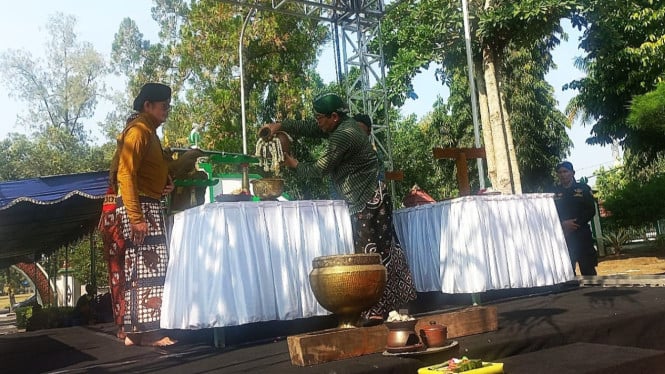 Siraman Agung Pusaka Pemkab Kulonprogo