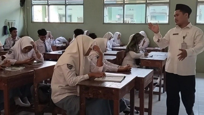 Atik mengingatkan usia minimal perkawinan 19 tahun bagi warga Pati.