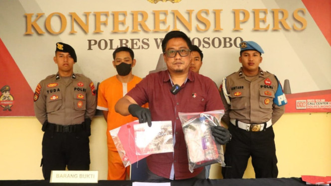 Kasat Resnarkoba Polres Wonosobo tunjukkan 12 paket sabu sabu