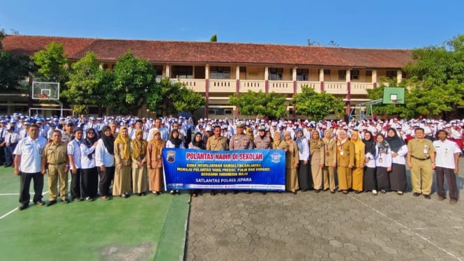 Police Go To School program Polri berikan pendidikan di sekolah