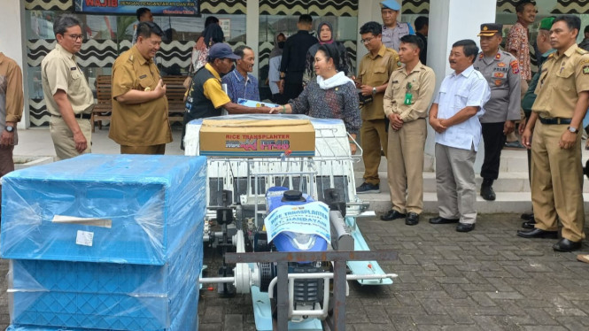 Titiek Soeharto dalam agenda Serap Aspirasi di Kulonprogo