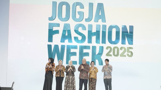 Pembukaan Jogja Fashion Week 2025