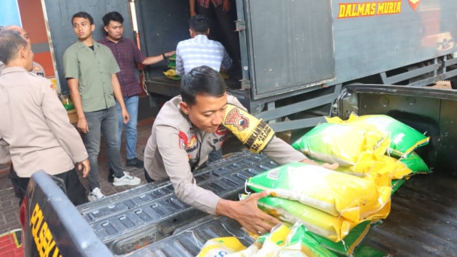 Pasar murah di Polres Kudus gandeng Bulog sediakan beras murah