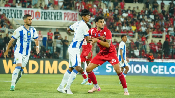 Laga Persib versus Persijap di Stadion GBK Jepara sangat menarik.