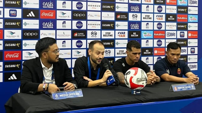 Pelatih Persijap Mario Lemos akui laga lawan Persib Bandung menarik.