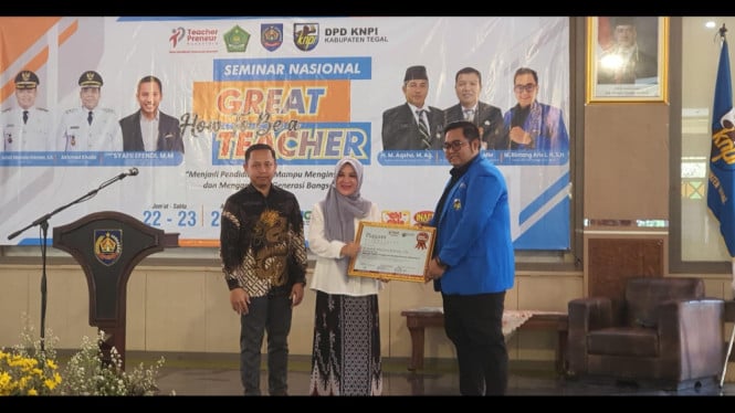 Seminar Nasional Great How to be a Teacher di Tegal