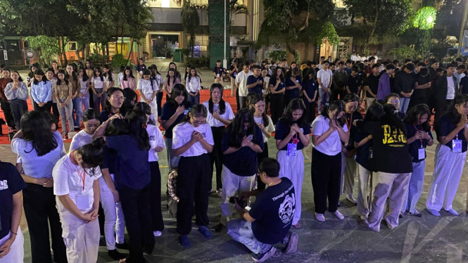 Ibadah Never Ending Worship di SMA Mejobo Kudus