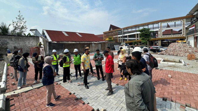 Kejari Sleman memantau pembangunan Parkir Pasar Godean