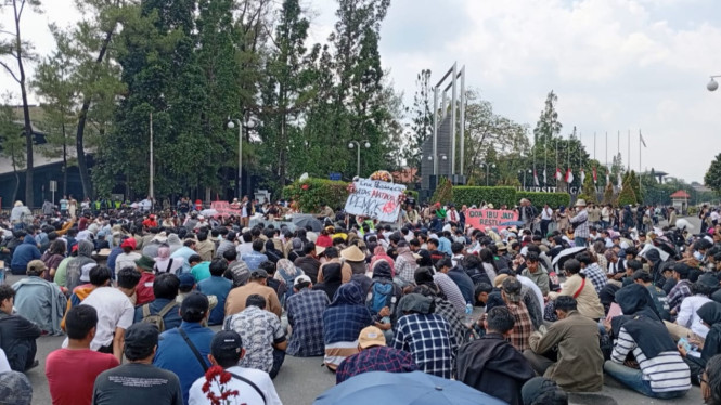 Aksi damai di Bunderan UGM