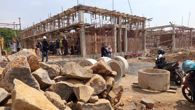 Proyek Gedung Perpusda Kudus bantuan dari Pepustakaan Nasional.