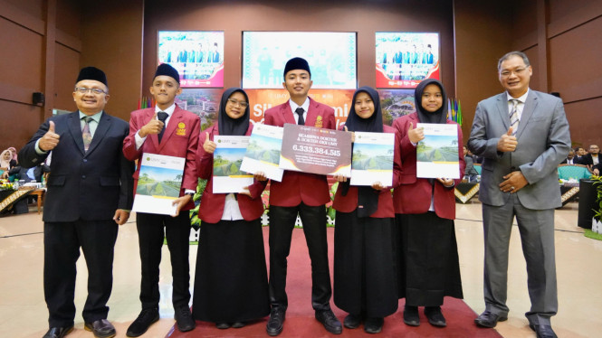 Penerima program beasiswa UMY