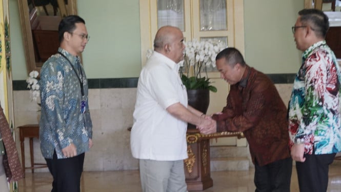 CEO BRI DIY kunjungi Paku Alam X