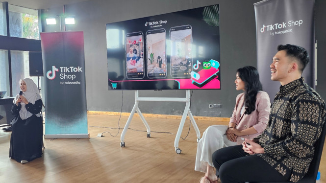 Certified LIVE Host TikTok Shop by Tokopedia di UGM