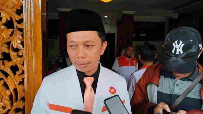 Ketua PKS Karanganyar Darwanto