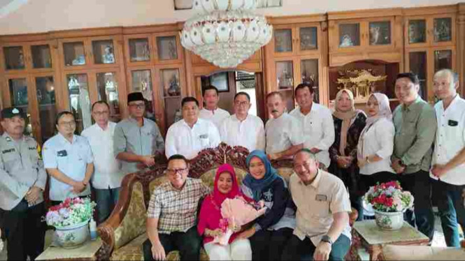 Bupati Anjangsana kerumah mantan Bupati di HUT ke 108