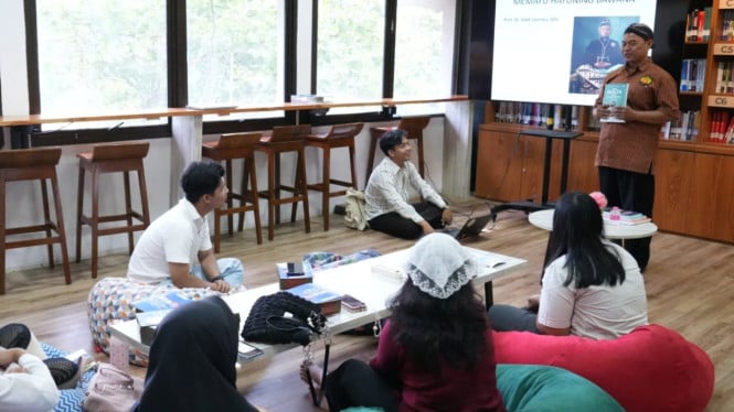 Prof Dr Sidik Jatmika dalam Interfaith Youth Hub