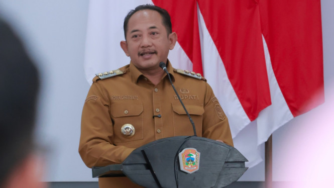 Bupati Karanganyar Rober Christanto