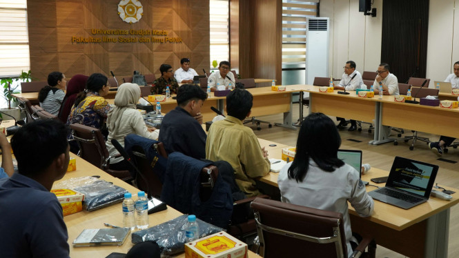 Pembekalan 12 Relawan Pendidikan UGM